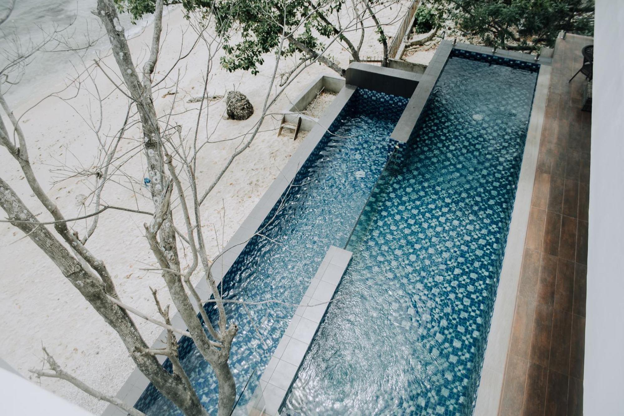 The French Villa-Santander Cebu Екстер'єр фото