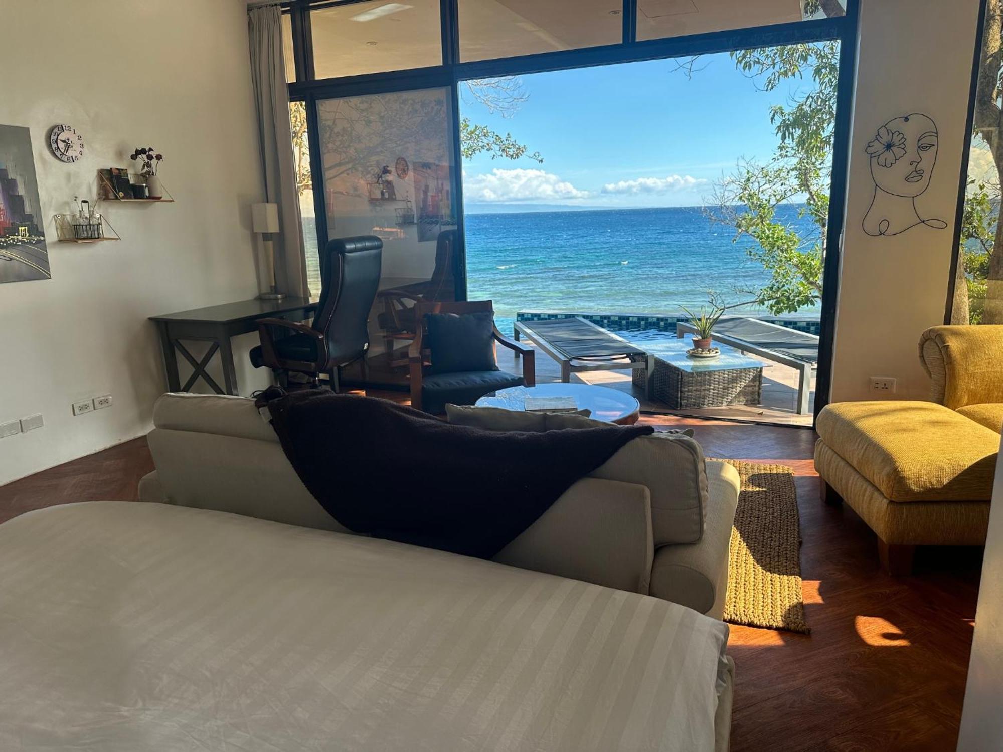 The French Villa-Santander Cebu Екстер'єр фото
