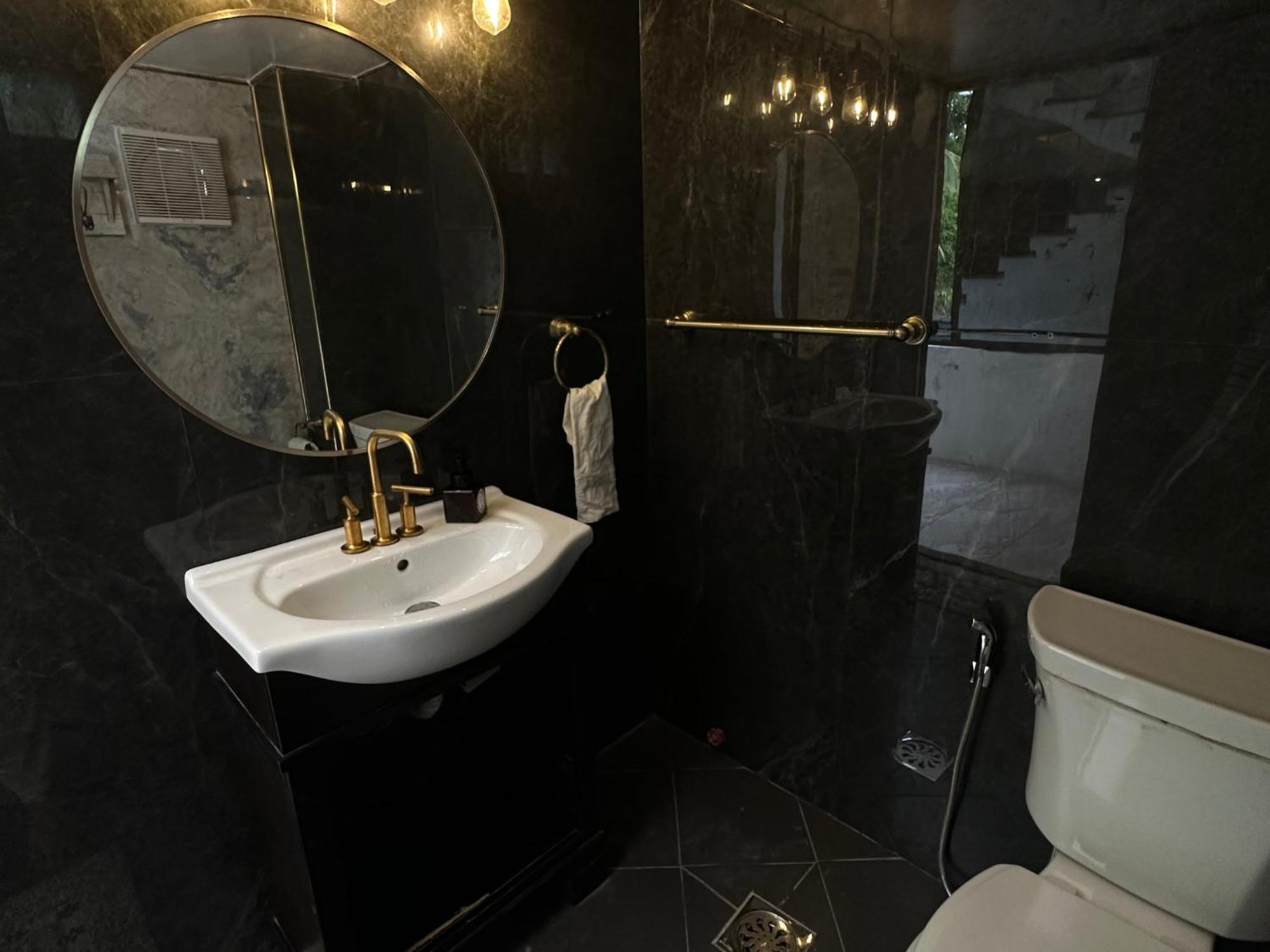 The French Villa-Santander Cebu Екстер'єр фото
